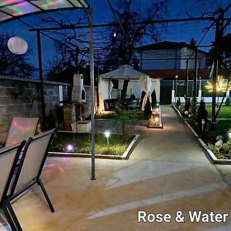 Rose & Water Guest House Pavel Banja Exteriér fotografie
